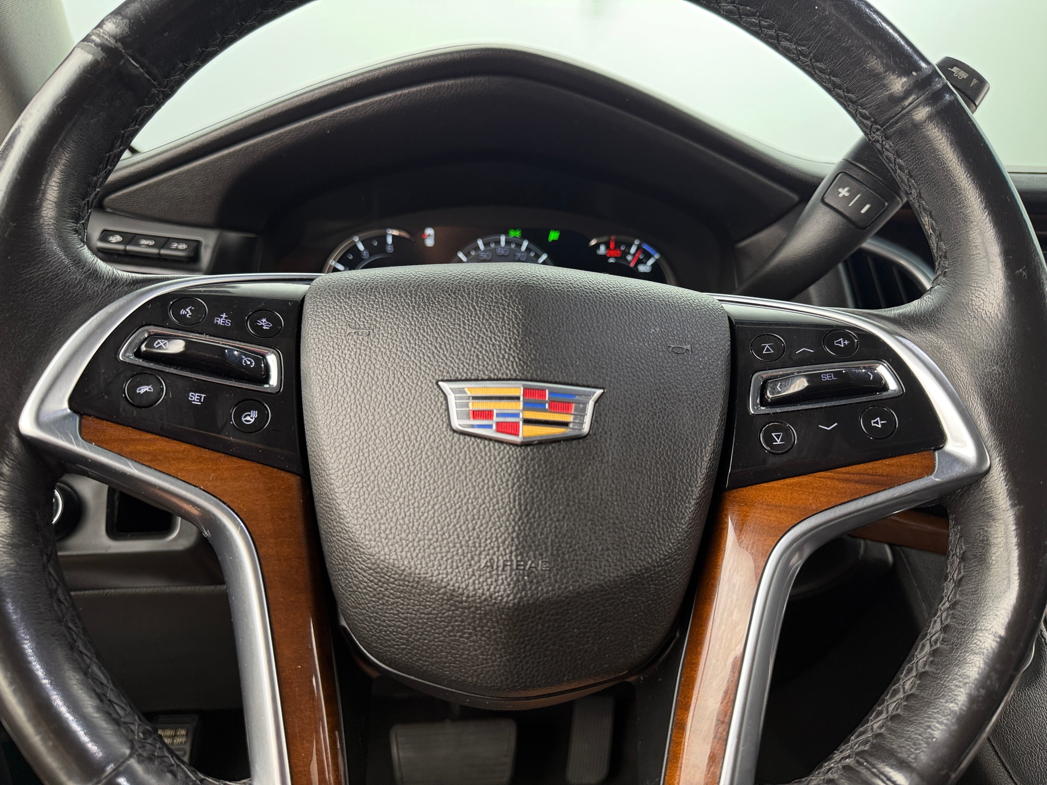 cadillac escalade esv 2019 1GYS3HKJ8KR132887 image cadillac escalade esv 2019 1GYS3HKJ8KR132887 image